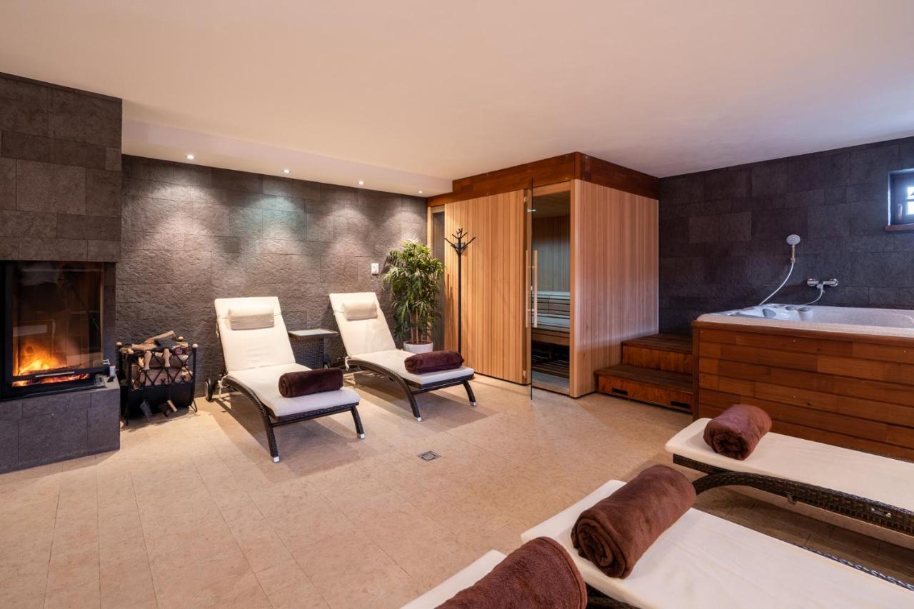 Wellness Drevenica Zuberec, 3 Apartmany, 2 Studia, Tatranske Stity Z Terasy ภายนอก รูปภาพ